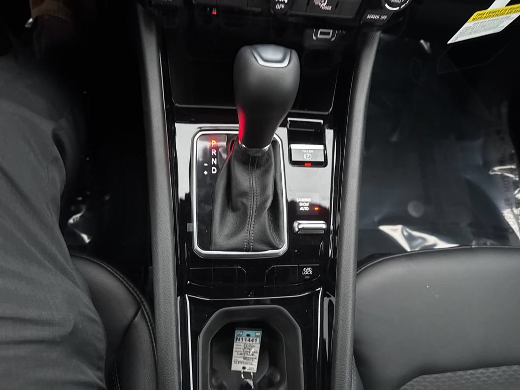 New 2026 Jeep Compass Latitude AWD/4WD image 17