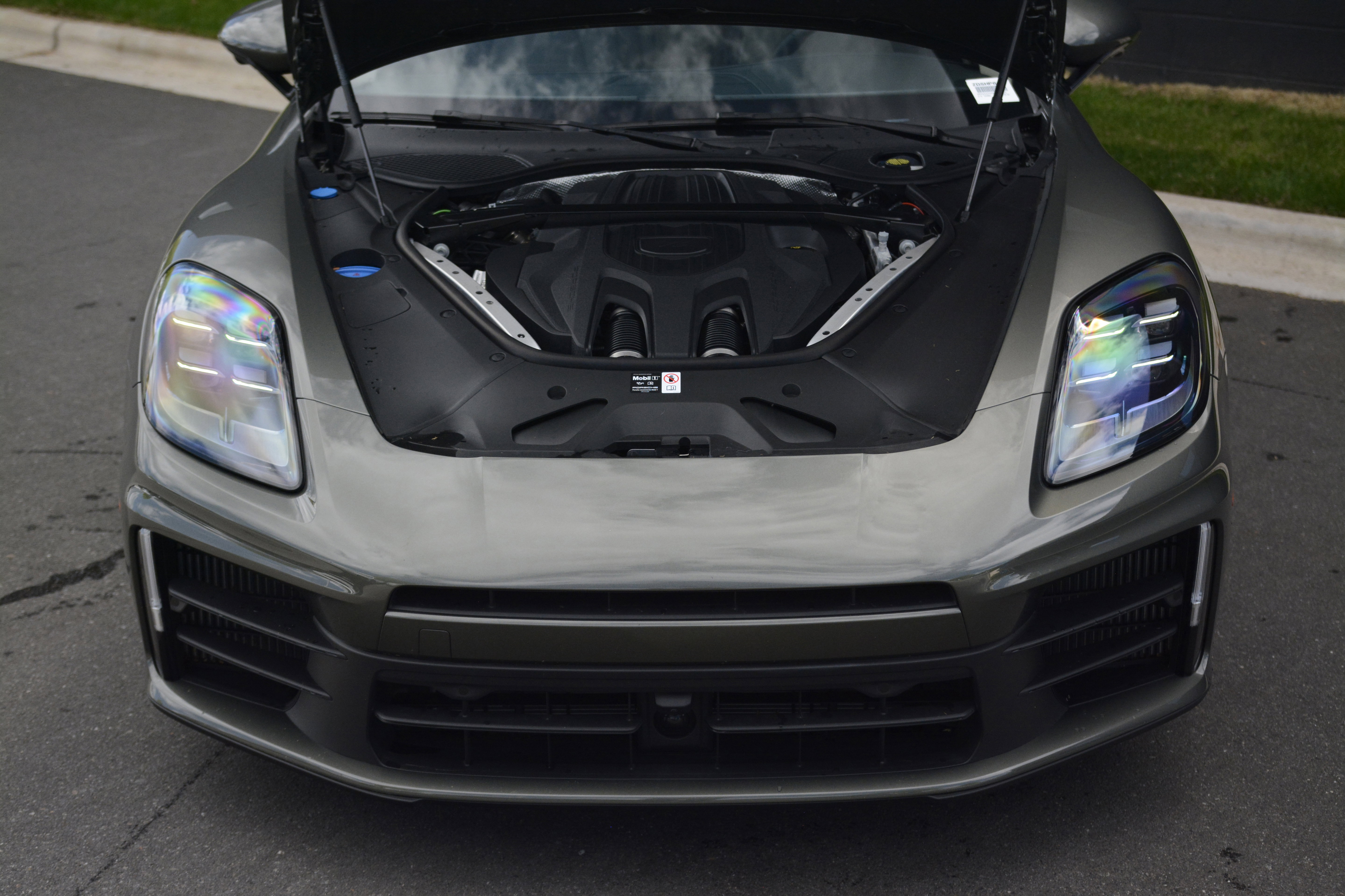 Certified 2025 Porsche Panamera 4 image 35