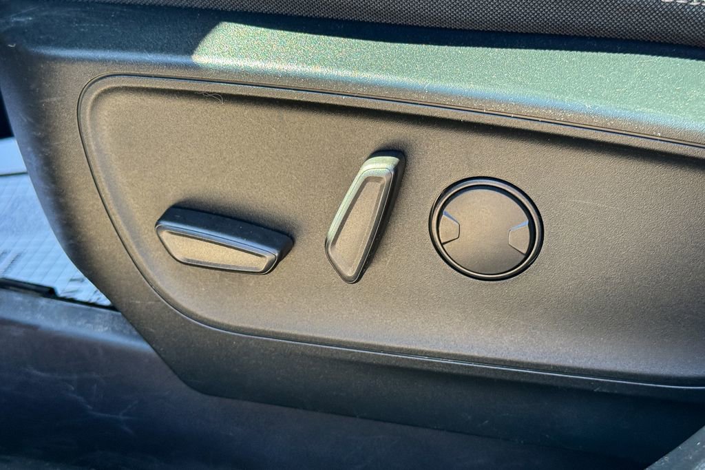 Certified 2020 Ford Escape SE image 22