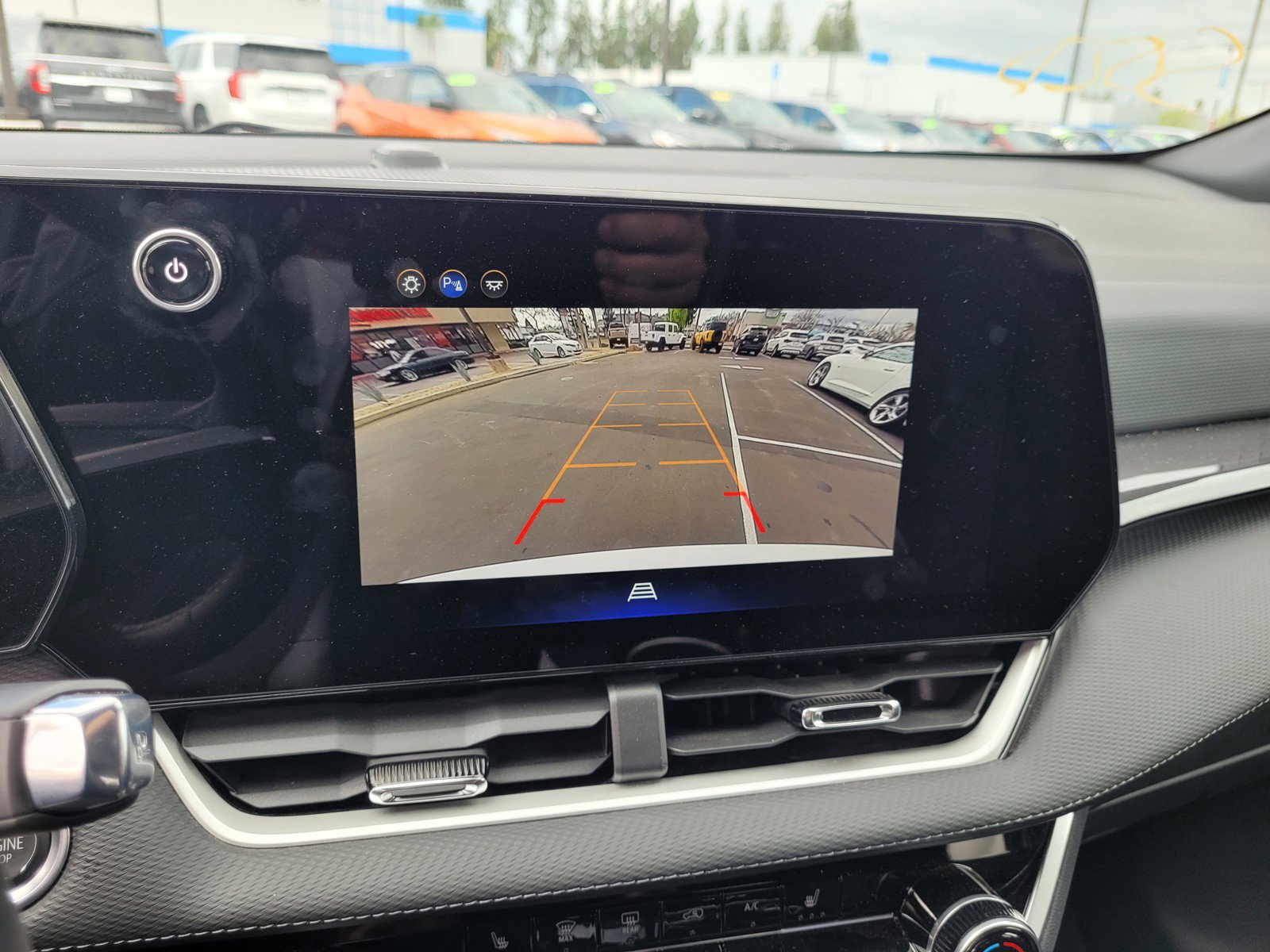 Used 2025 Chevrolet Equinox LT image 17