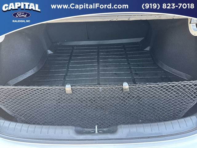Used 2023 Hyundai Elantra Limited w/ Cargo Package FWD image 16