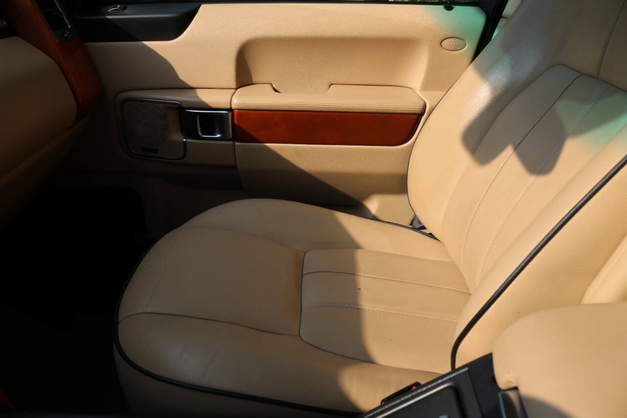 Used 2011 Land Rover Range Rover HSE AWD/4WD image 45