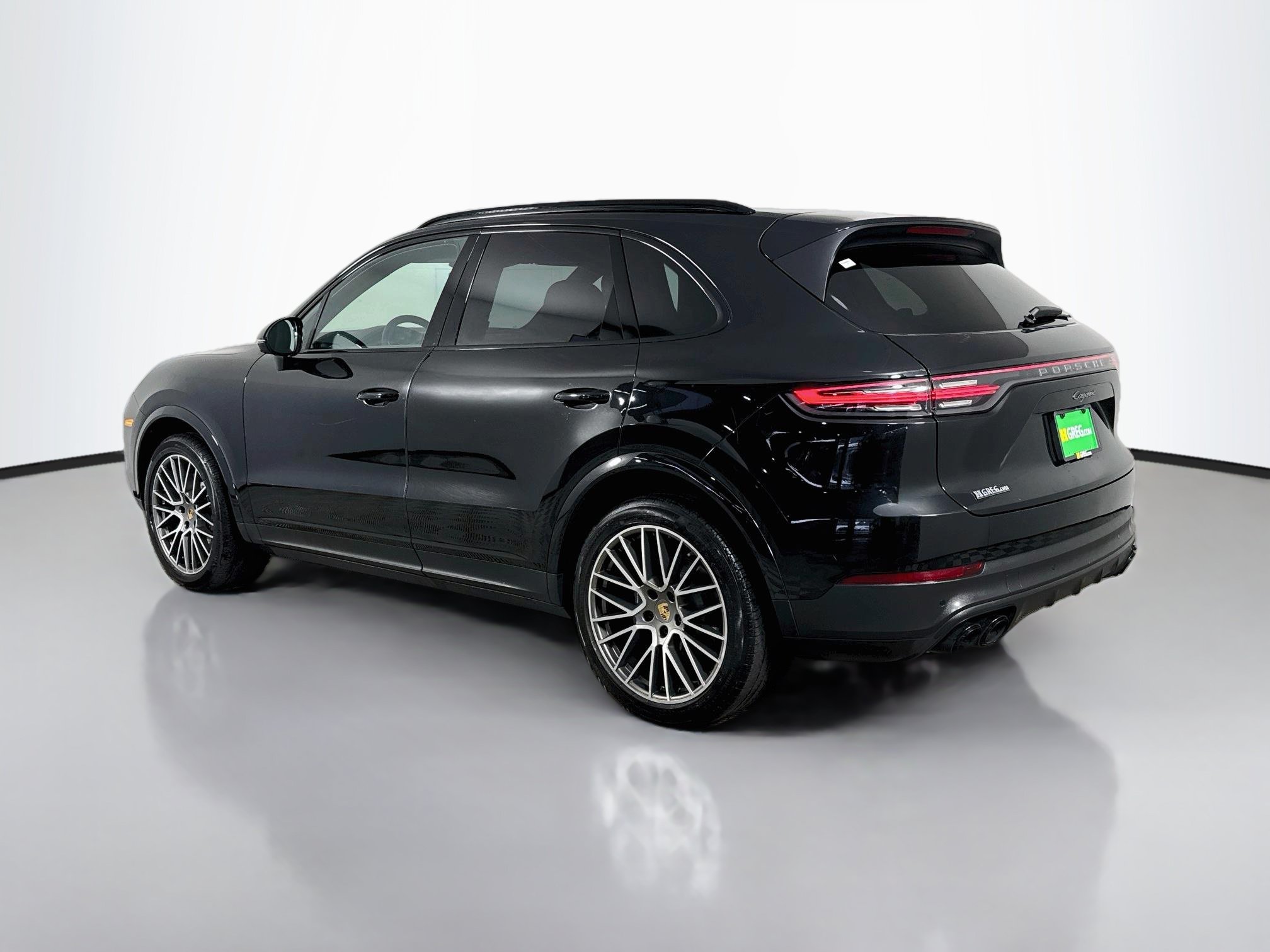 Used 2023 Porsche Cayenne Platinum Edition AWD/4WD image 7