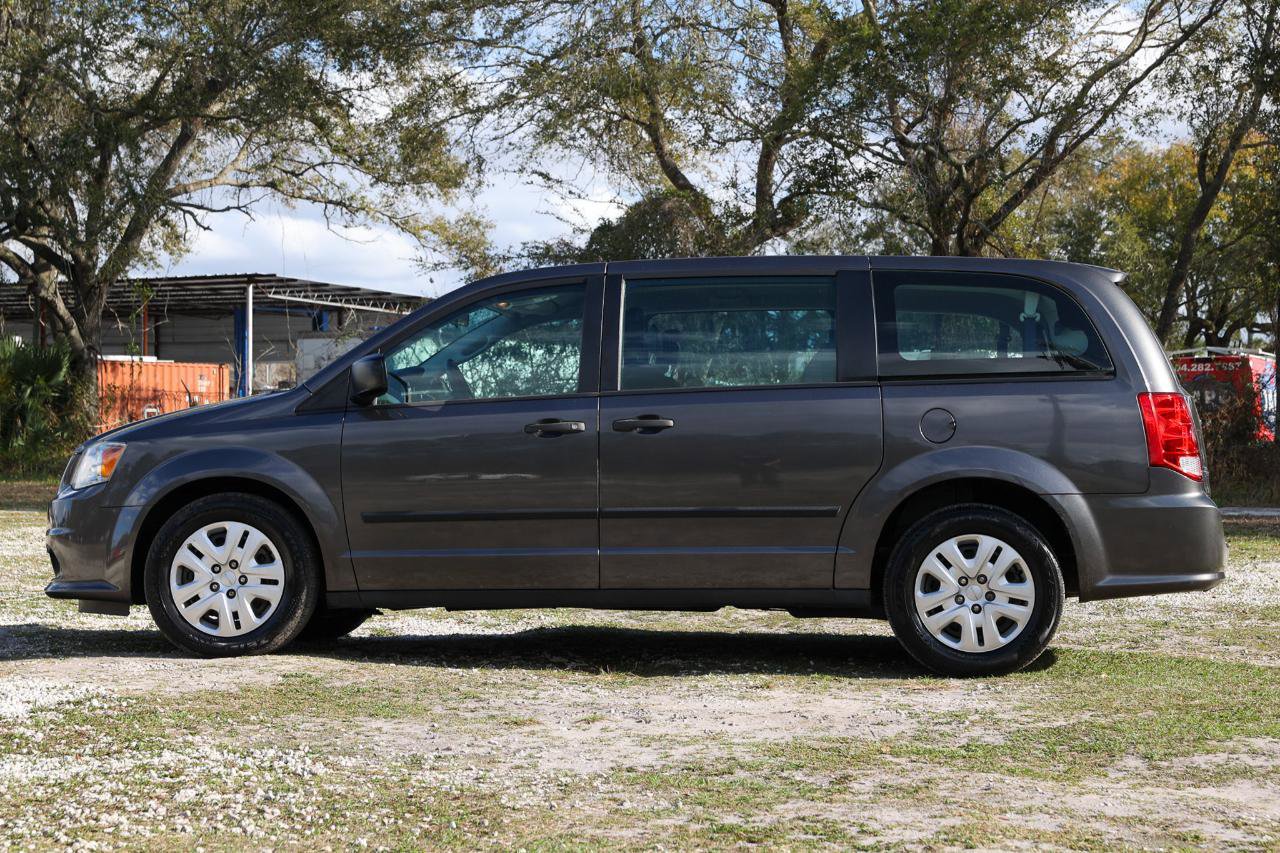 Used 2015 Dodge Grand Caravan American Value Package image 3