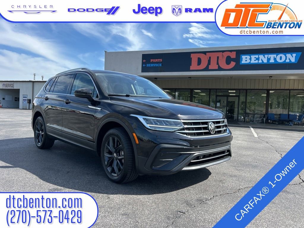 Used 2024 Volkswagen Tiguan SE FWD image 1