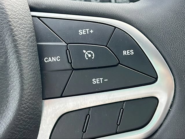 Used 2024 Chrysler Voyager LX FWD image 17