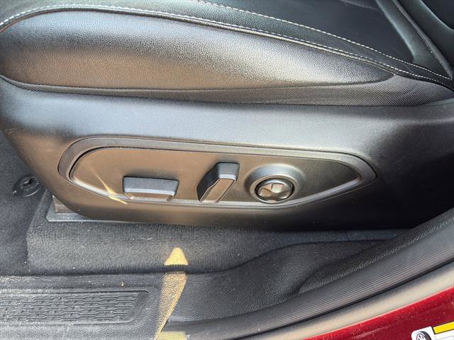 Used 2023 Jeep Grand Cherokee L Limited w/ Black Appearance Package image 17