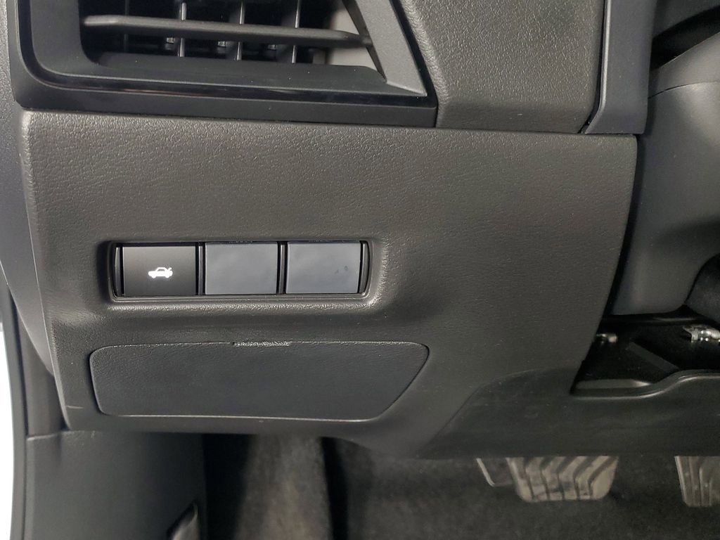 New 2026 Nissan Sentra SV w/ Floor Mat Package FWD image 30