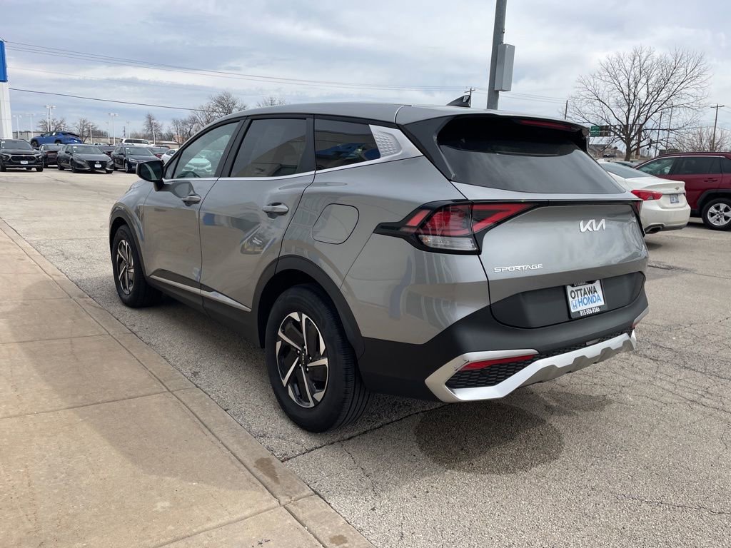 Used 2024 Kia Sportage LX FWD image 7