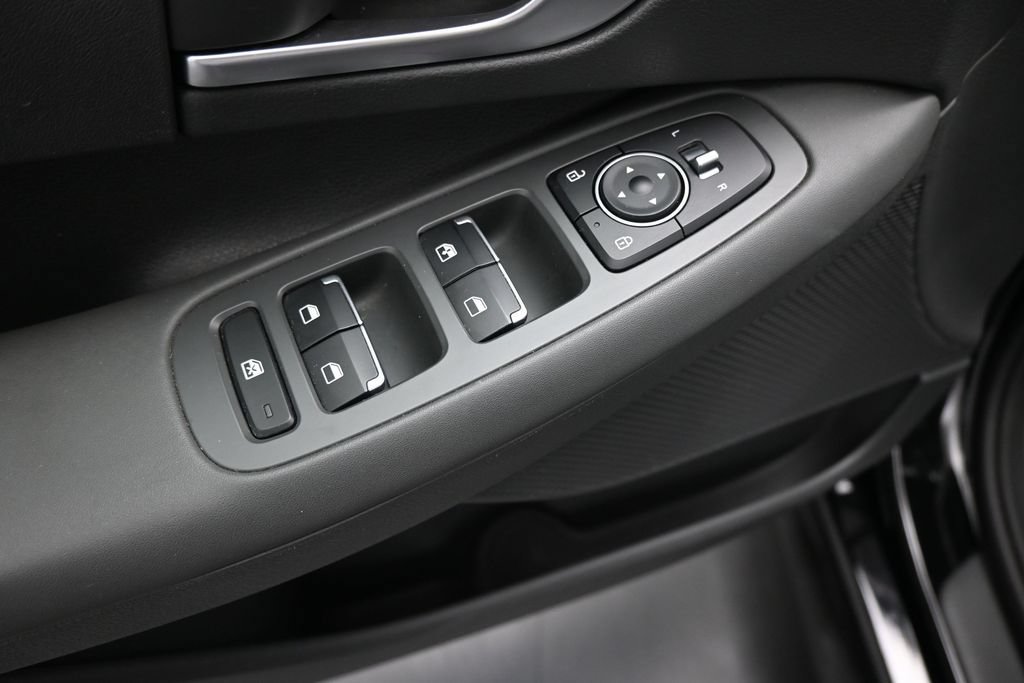 Used 2020 Hyundai Sonata SE w/ Cargo Package FWD image 11