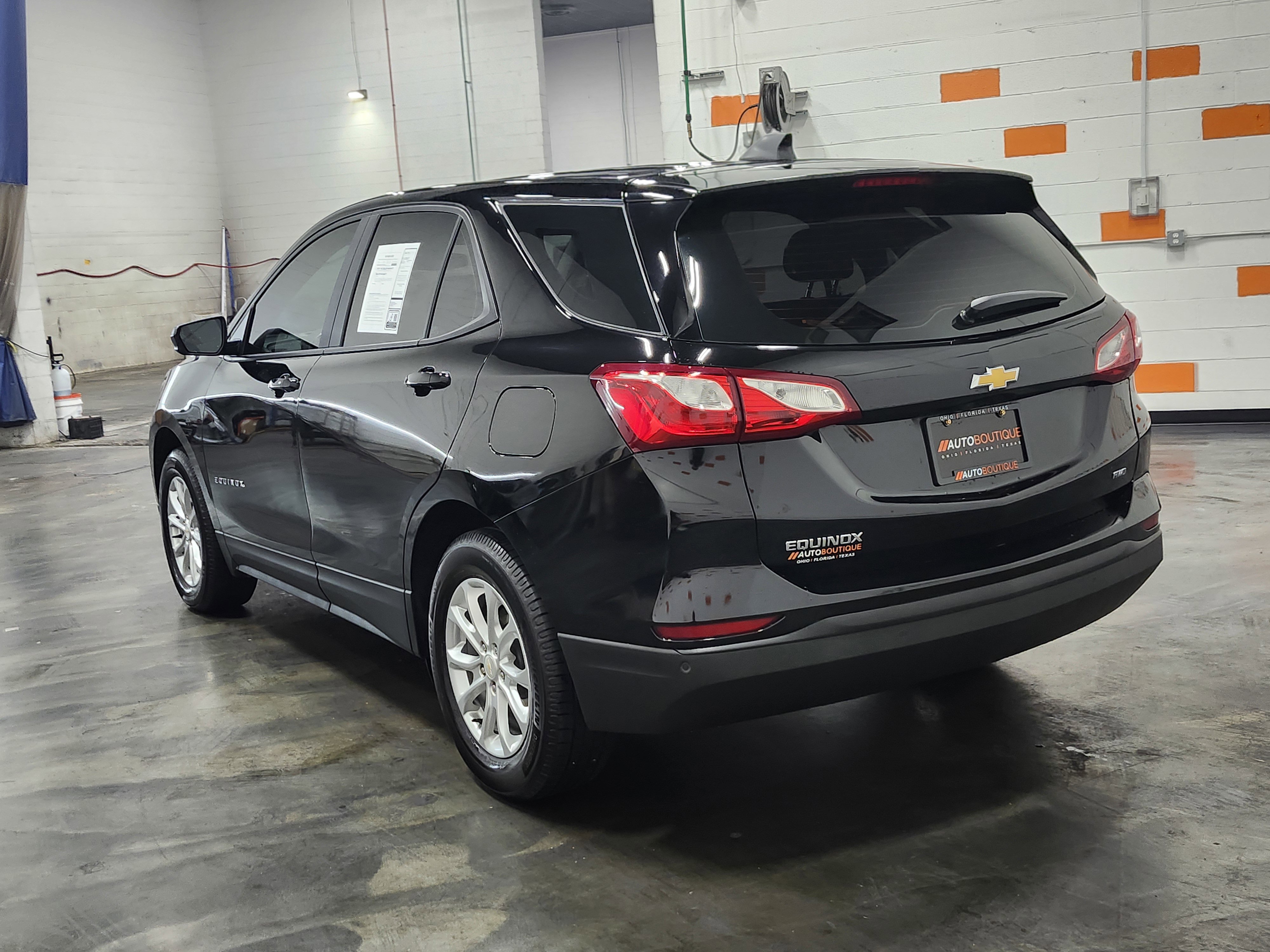 Used 2021 Chevrolet Equinox LS image 9