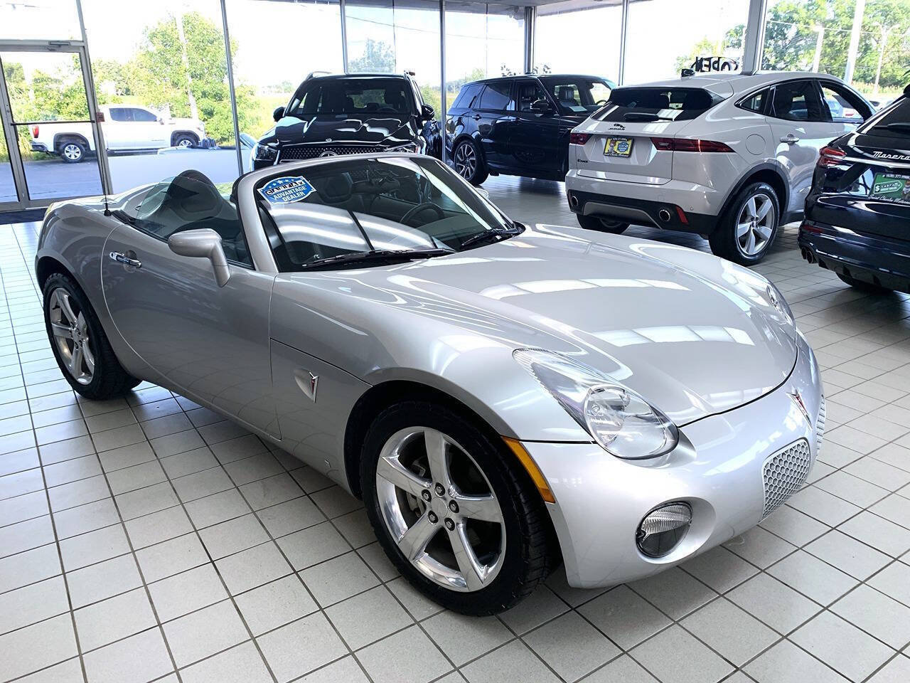 Used 2006 Pontiac Solstice Convertible w/ Premium Package RWD image 5