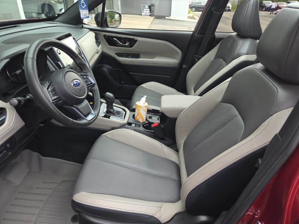 Used 2025 Subaru Forester Limited AWD/4WD image 20
