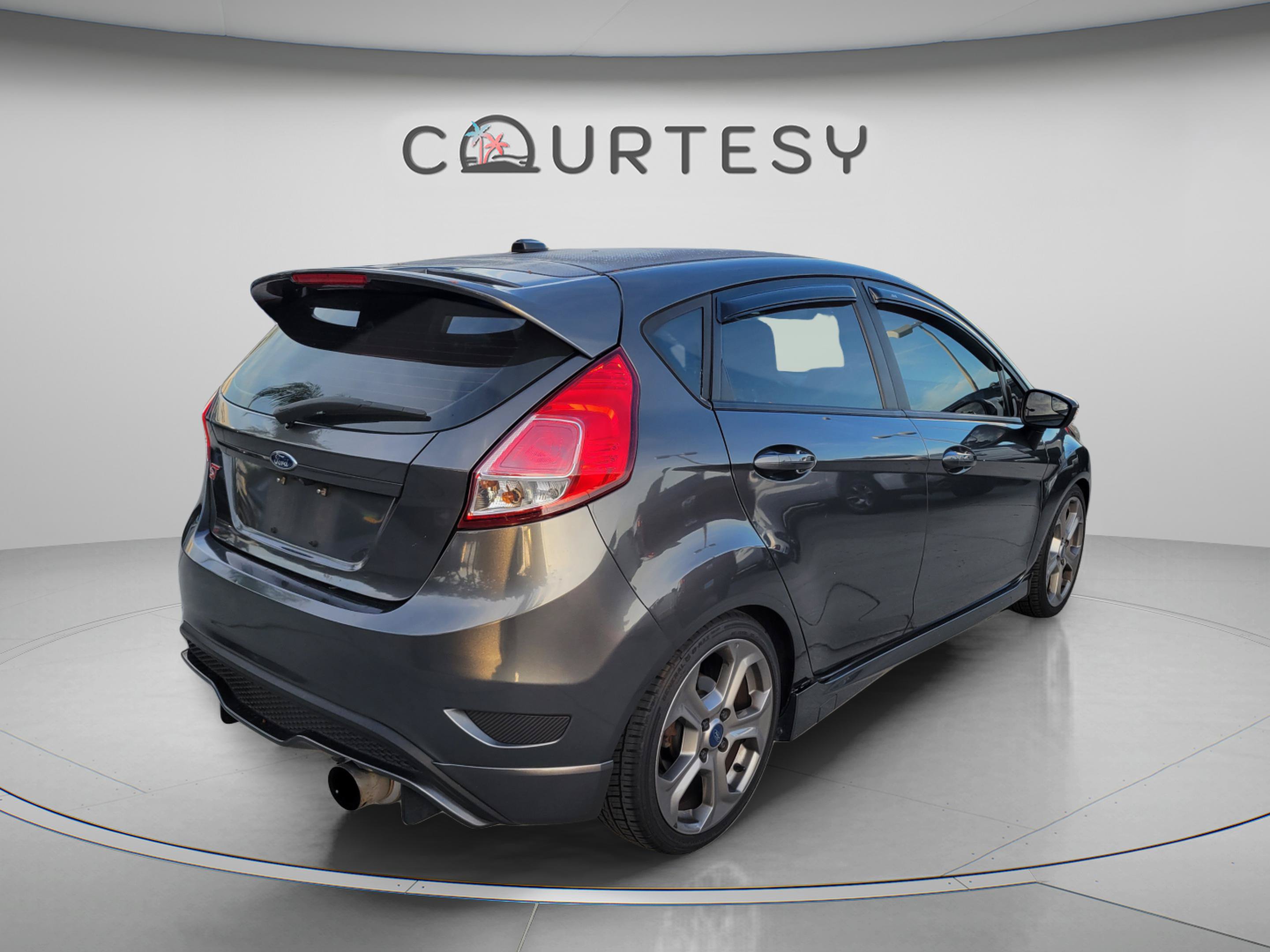 Used 2019 Ford Fiesta ST FWD image 3