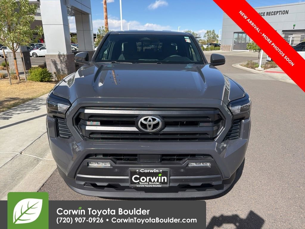 Used 2025 Toyota Tacoma SR5 AWD/4WD image 2