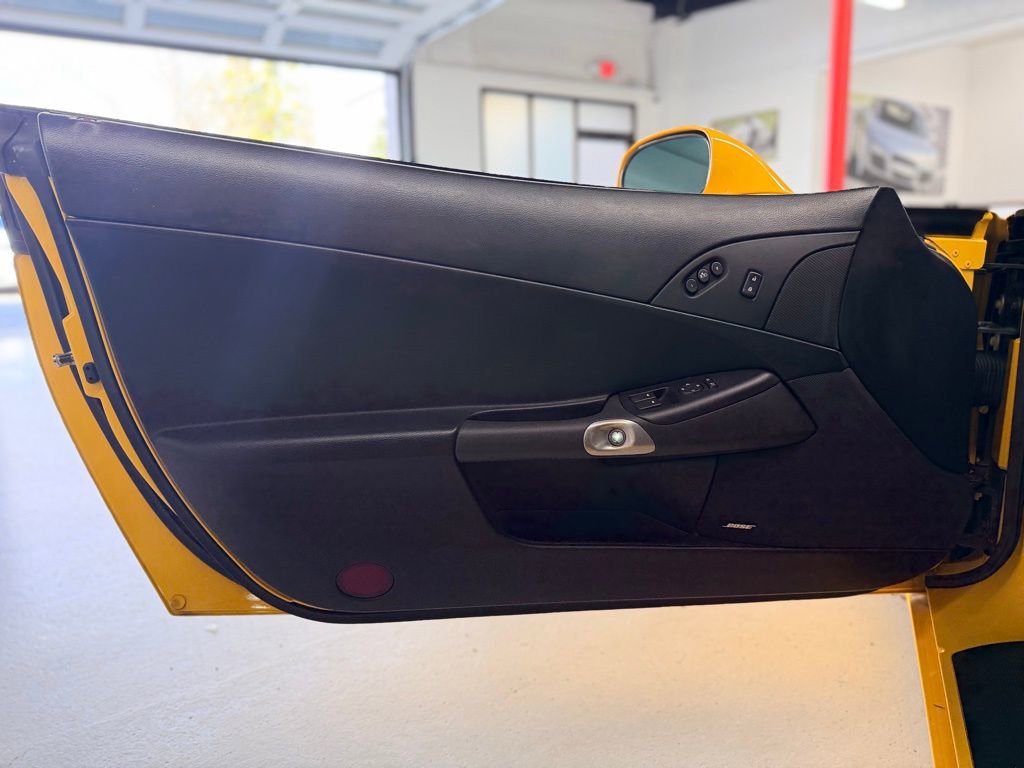 Used 2005 Chevrolet Corvette Coupe w/ Preferred Equipment Group image 14