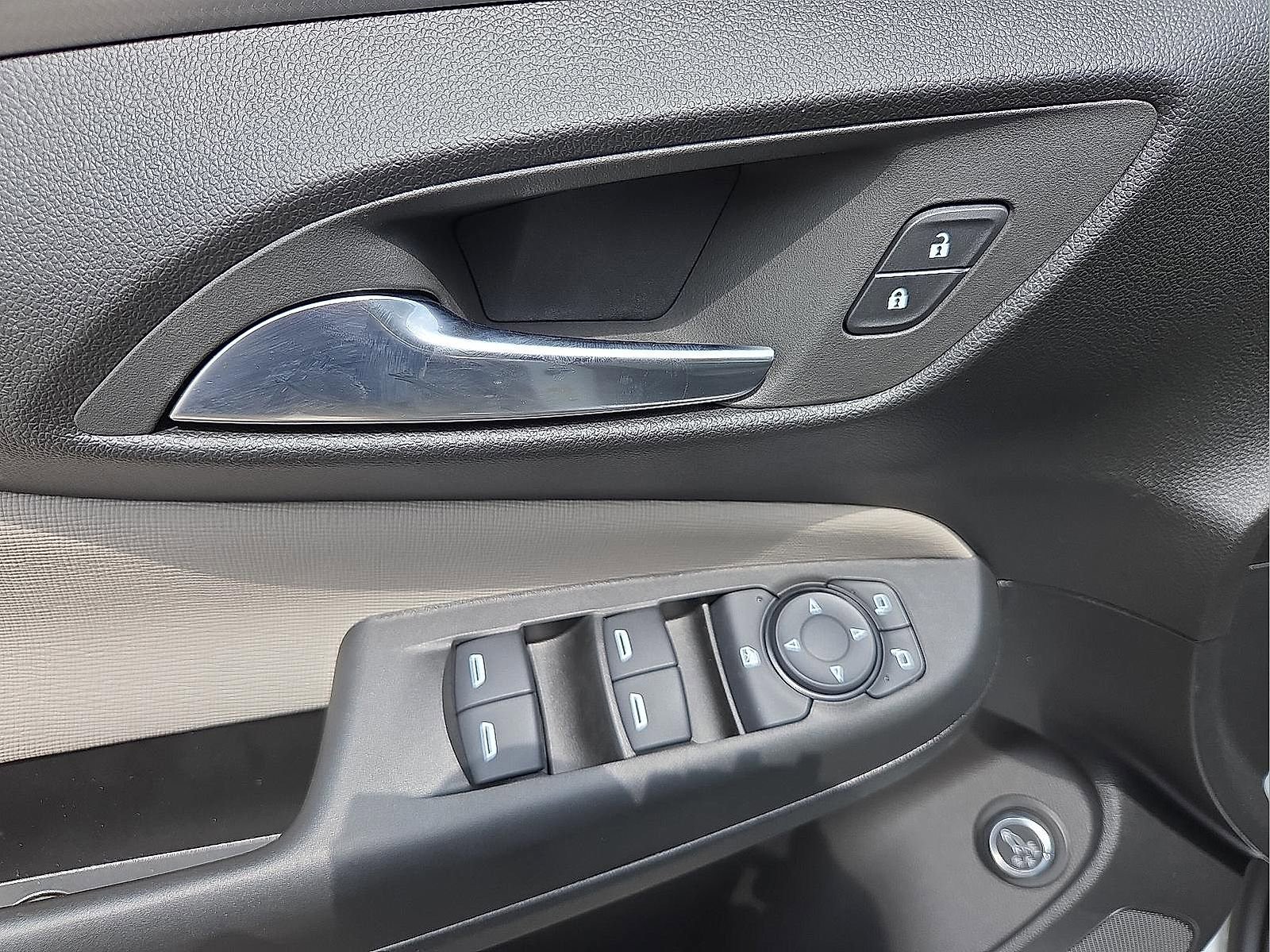 Used 2025 Buick Envista Avenir FWD image 14