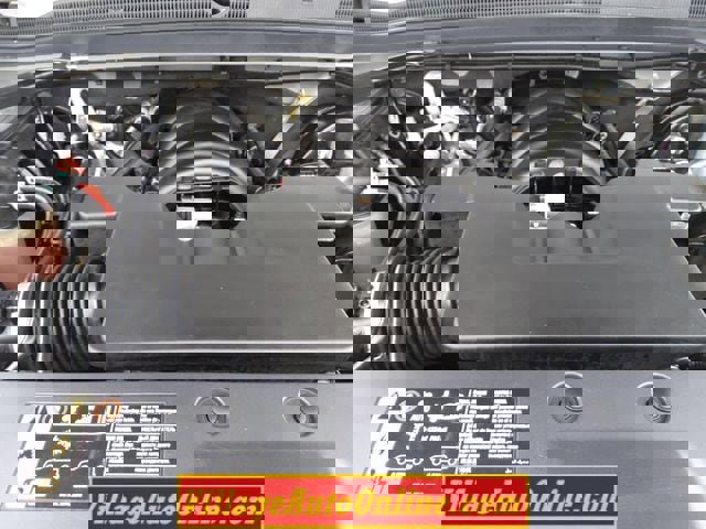 Used 2020 Chevrolet Suburban LT image 50