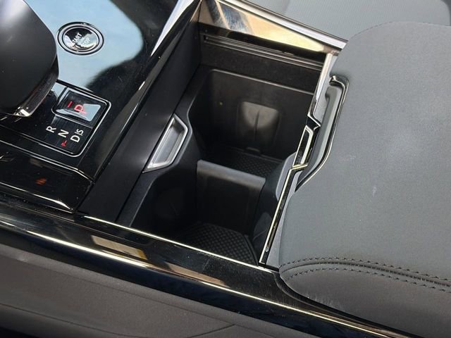 Used 2025 Land Rover Range Rover Sport SV Edition Two image 32