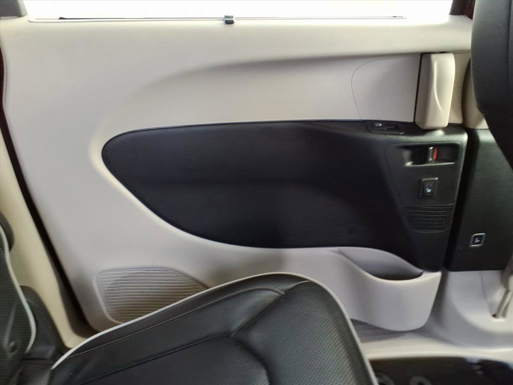 Used 2023 Chrysler Pacifica Limited image 20
