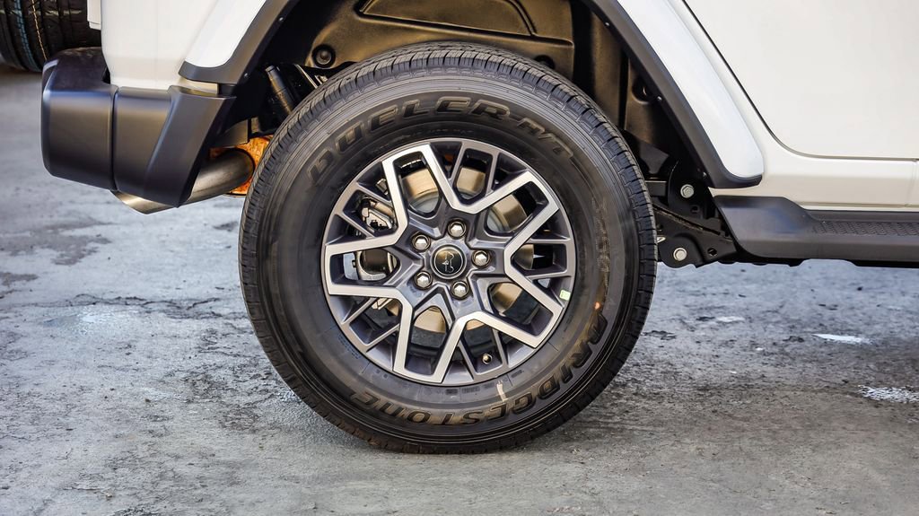 New 2025 Jeep Wrangler Sahara image 12