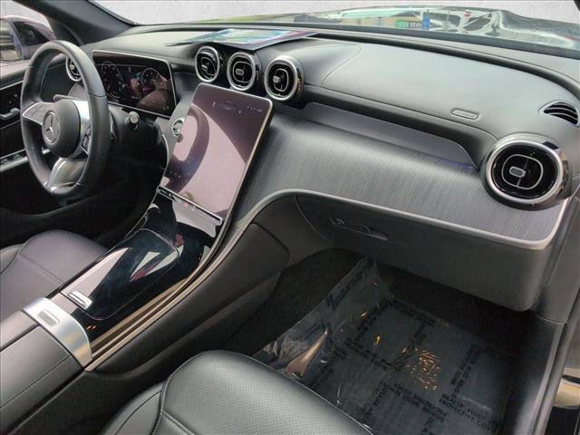 Used 2024 Mercedes-Benz GLC 300 4MATIC image 24
