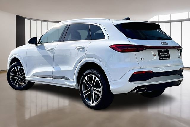 Used 2025 Audi Q5 Premium w/ Convenience Package image 4