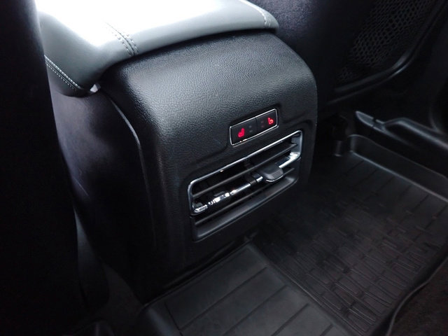 Used 2022 Lincoln Corsair AWD w/ Premium Package image 18