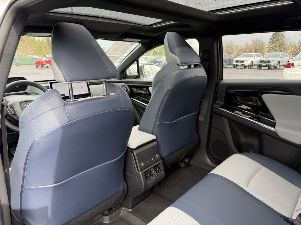 Used 2023 Subaru Solterra AWD image 33