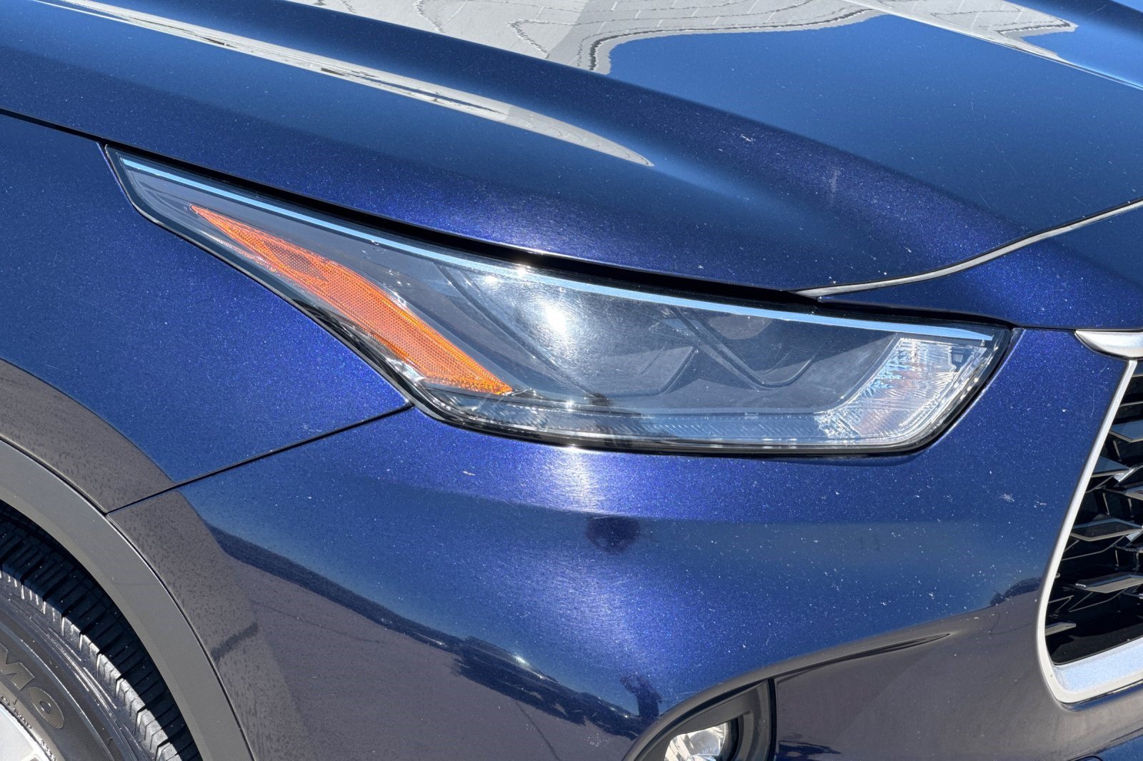 Used 2022 Toyota Highlander XLE AWD/4WD image 12