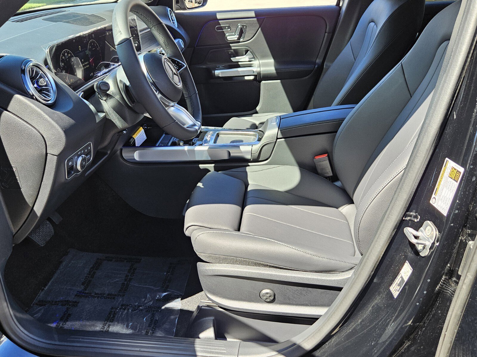 New 2026 Mercedes-Benz GLB 250 image 10