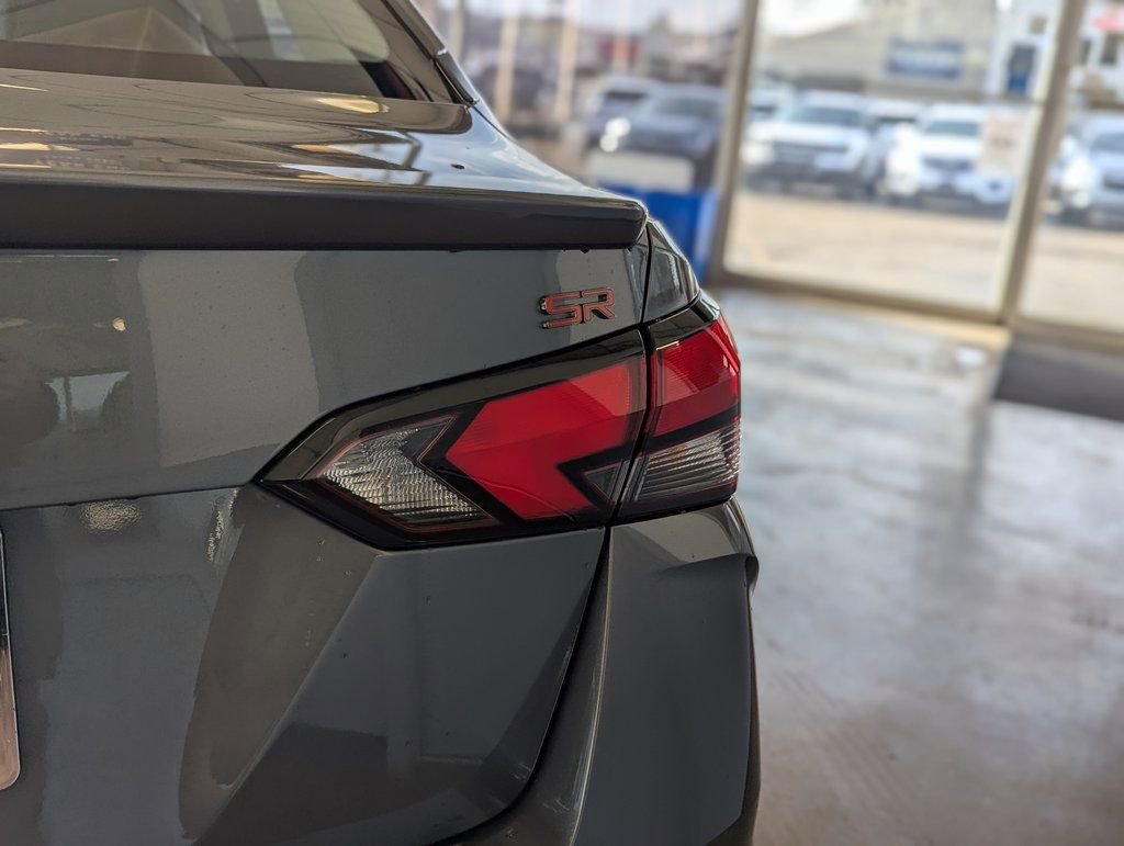 New 2025 Nissan Versa SR w/ Trunk Package image 9