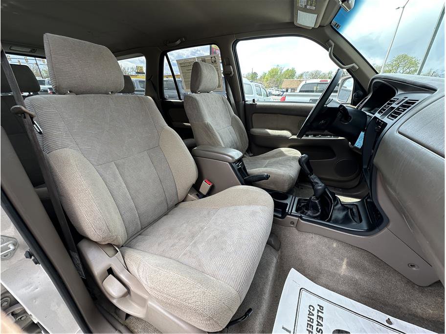 Used 2000 Toyota 4Runner SR5 image 4