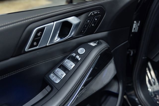 Certified 2025 BMW X7 M60i image 12