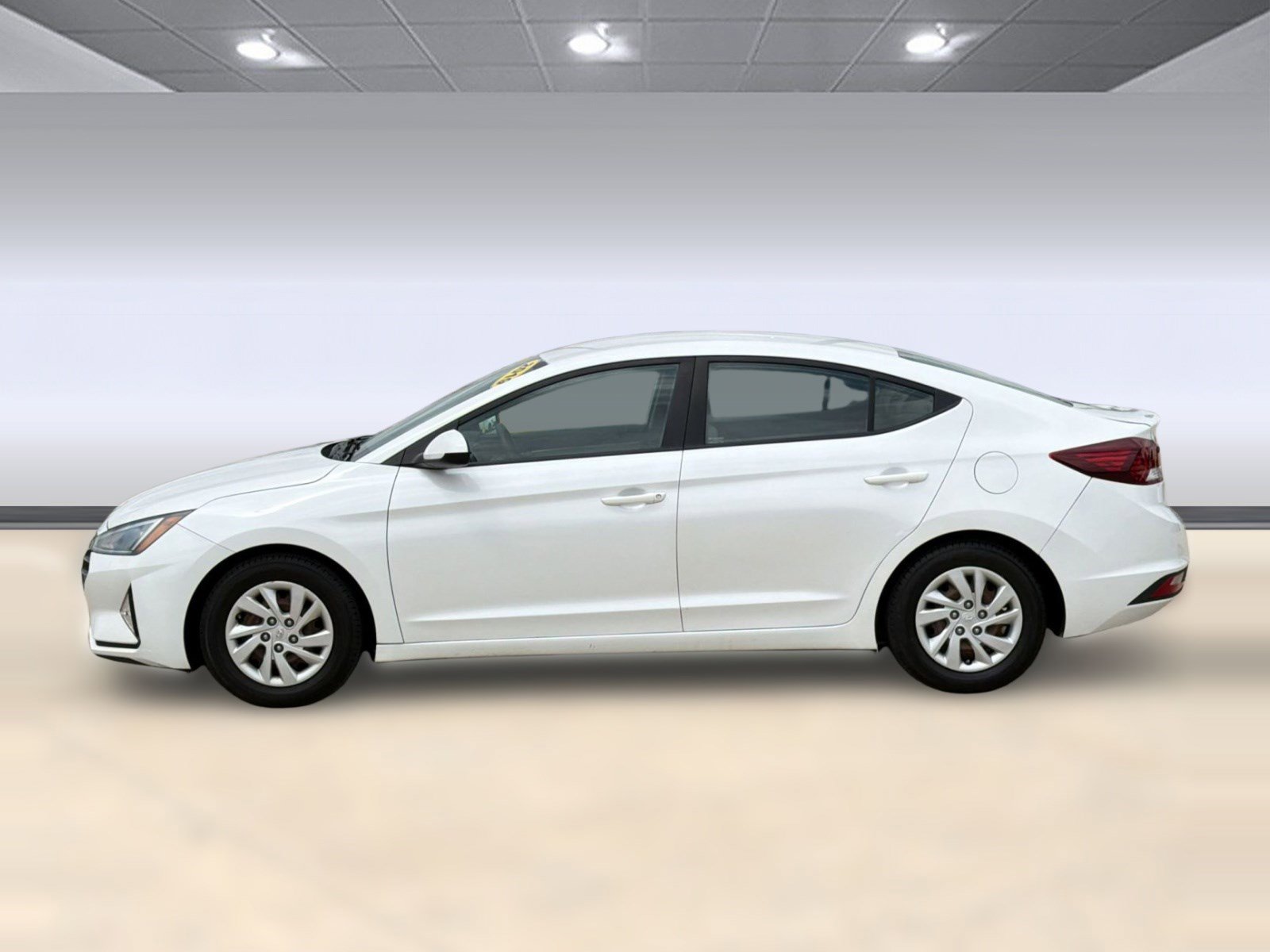 Used 2019 Hyundai Elantra SE image 2