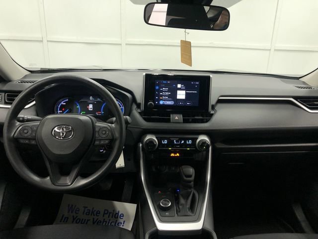 Used 2023 Toyota RAV4 LE AWD/4WD image 14