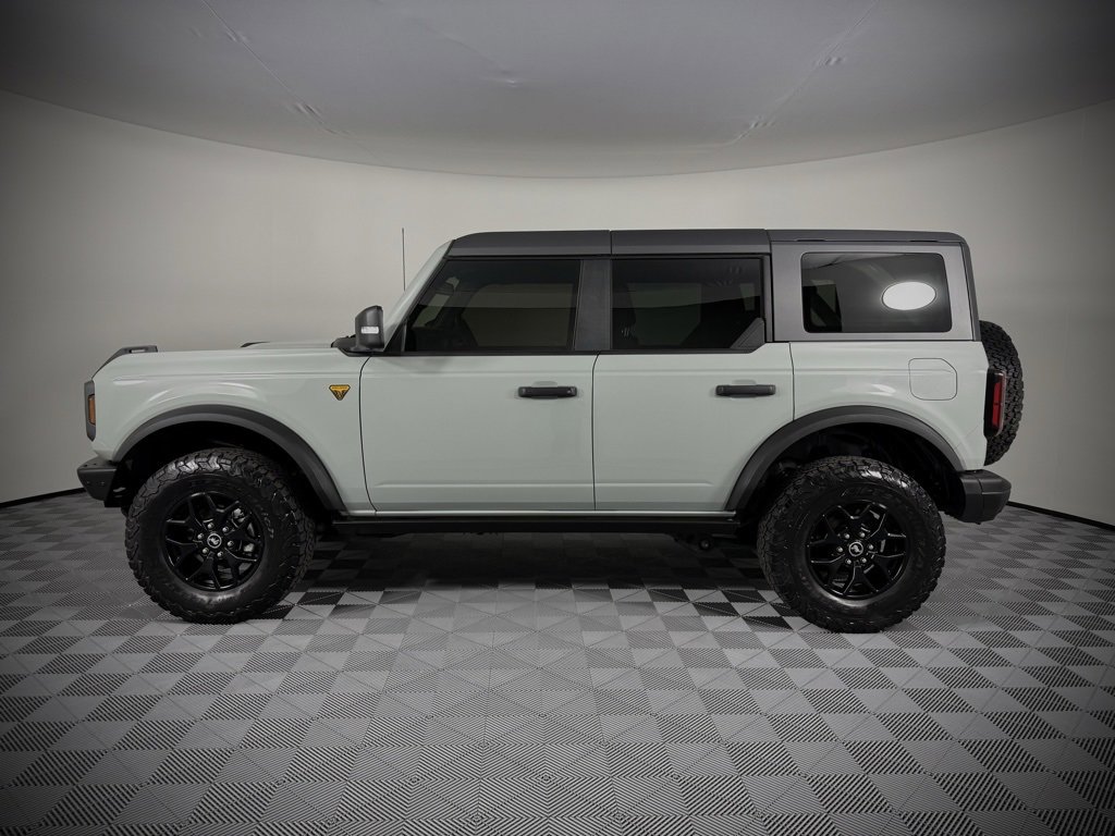 Used 2021 Ford Bronco Badlands image 2