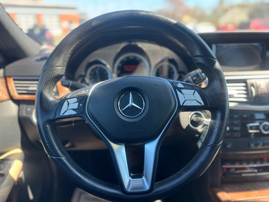 Used 2013 Mercedes-Benz E 350 Sedan image 24