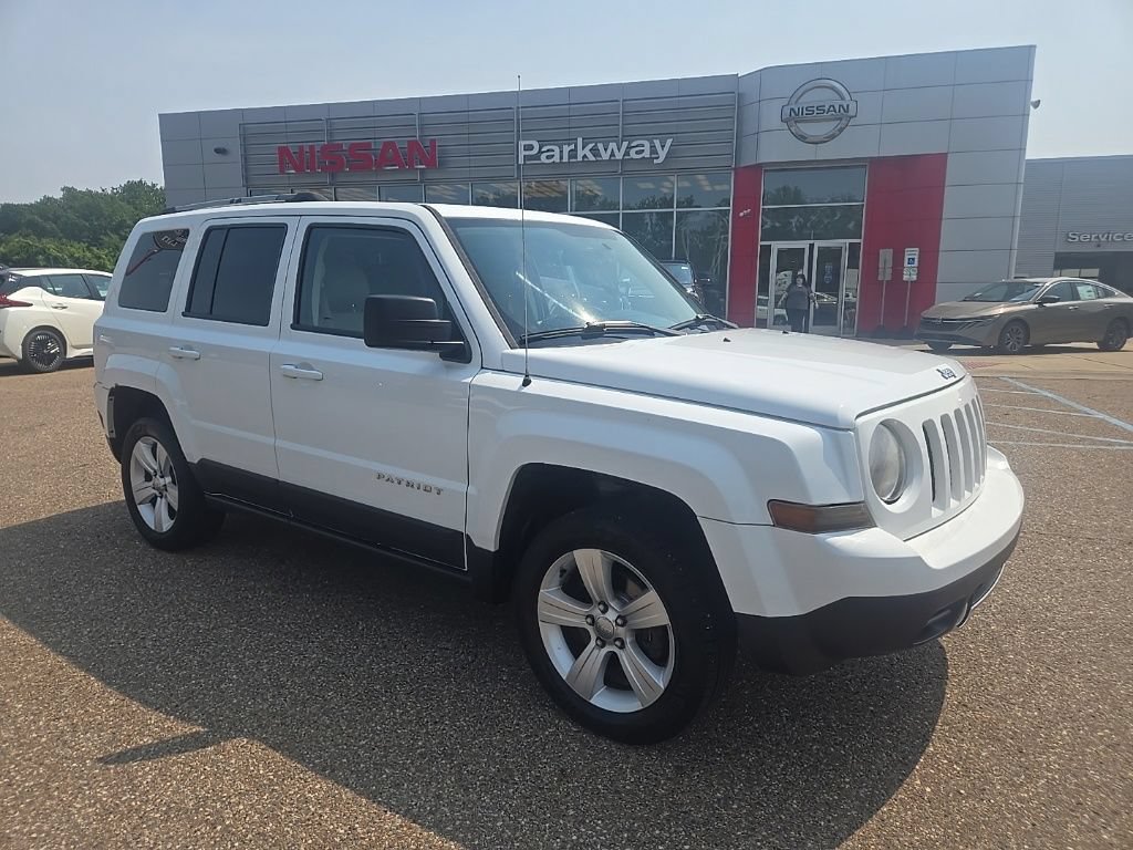 Used 2014 Jeep Patriot Limited w/ Sun/Sound Group AWD/4WD image 1