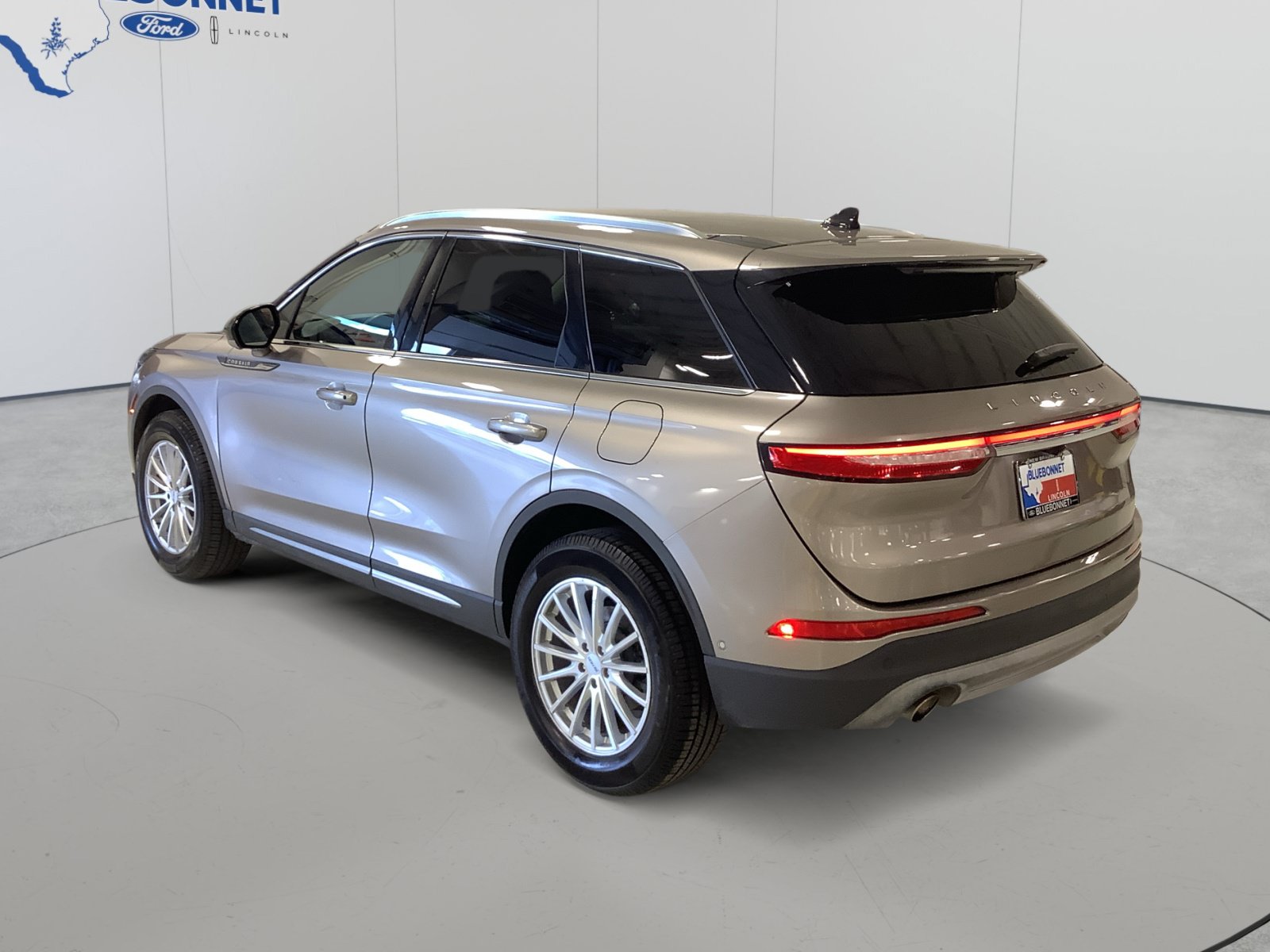 Used 2020 Lincoln Corsair AWD image 7