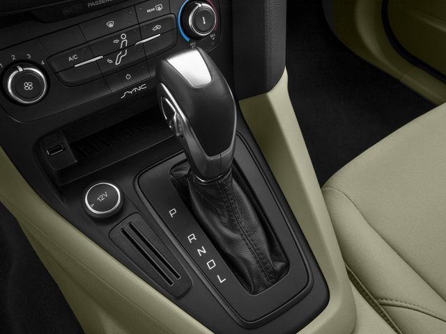 Used 2017 Ford Focus SE w/ Cold Weather Package FWD image 11
