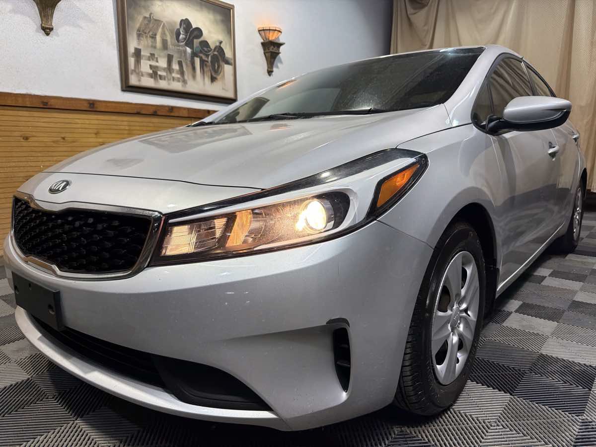 Used 2018 Kia Forte LX FWD image 5
