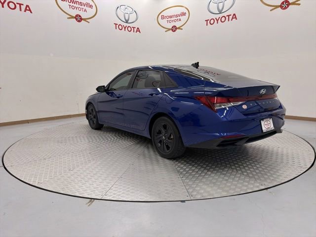 Used 2023 Hyundai Elantra SEL FWD image 6