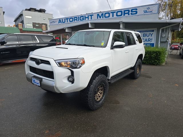 Used 2022 Toyota 4Runner TRD Off-Road image 2
