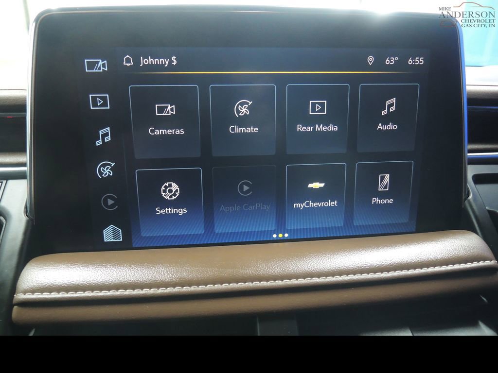 Used 2023 Chevrolet Suburban High Country w/ Advanced Technology Package image 19