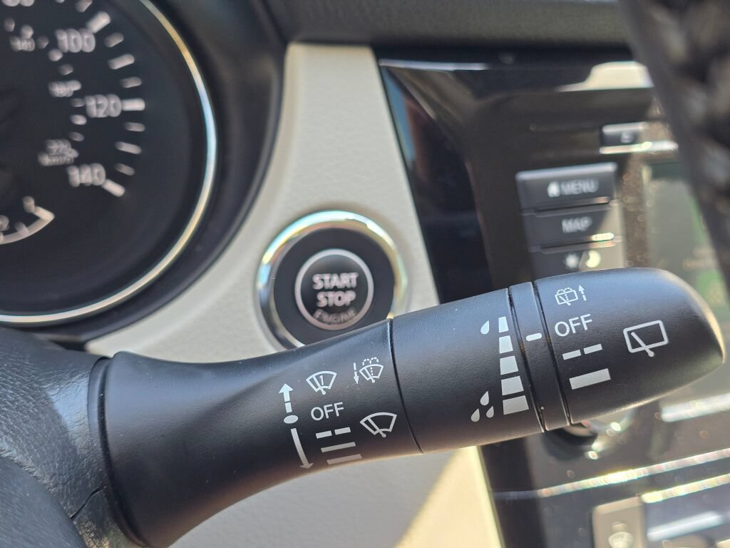 Used 2022 Nissan Rogue Sport SL AWD/4WD image 29
