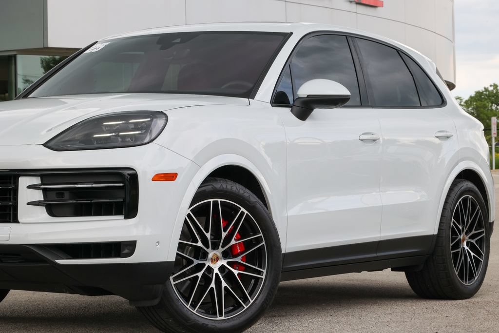 Certified 2025 Porsche Cayenne S AWD/4WD image 25