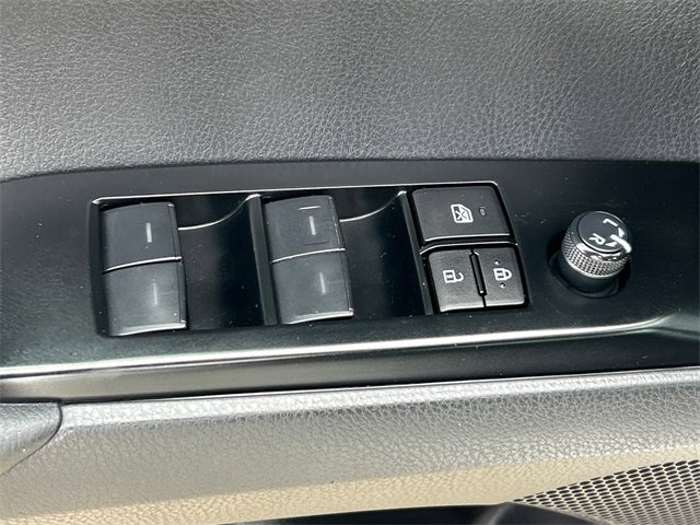 Used 2025 Toyota Camry LE image 21