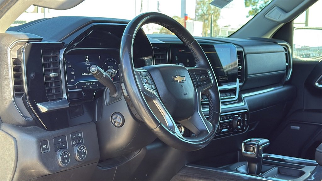 Used 2023 Chevrolet Silverado 1500 LTZ image 12