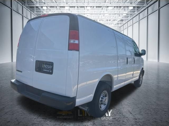 New 2026 Chevrolet Express 2500 RWD image 4